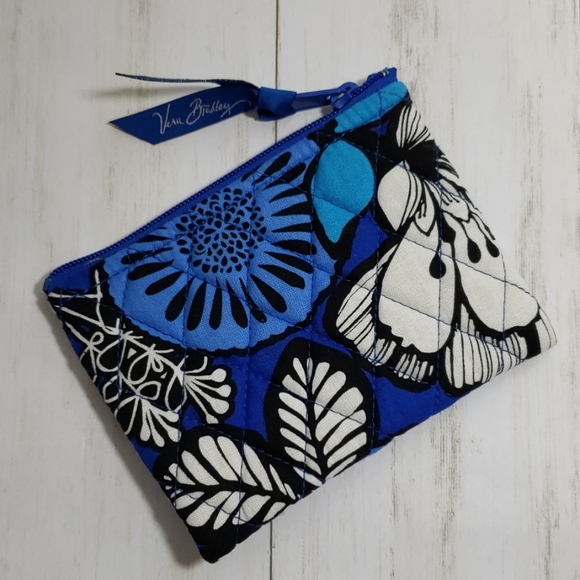 Vera Bradley Handbags - New Vera Bradley Blue Bayou Change Card Purse